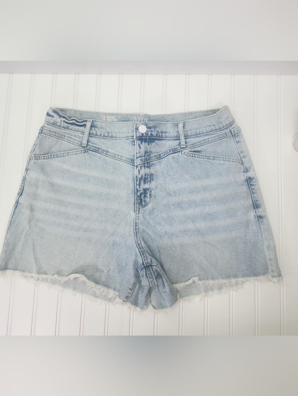 a.n.a Light Wash Denim Frayed Hem Women's Shorts Size 14